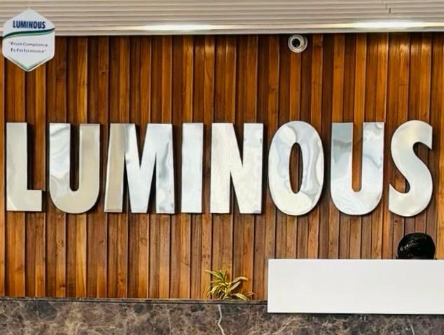 Luminous lithium battery